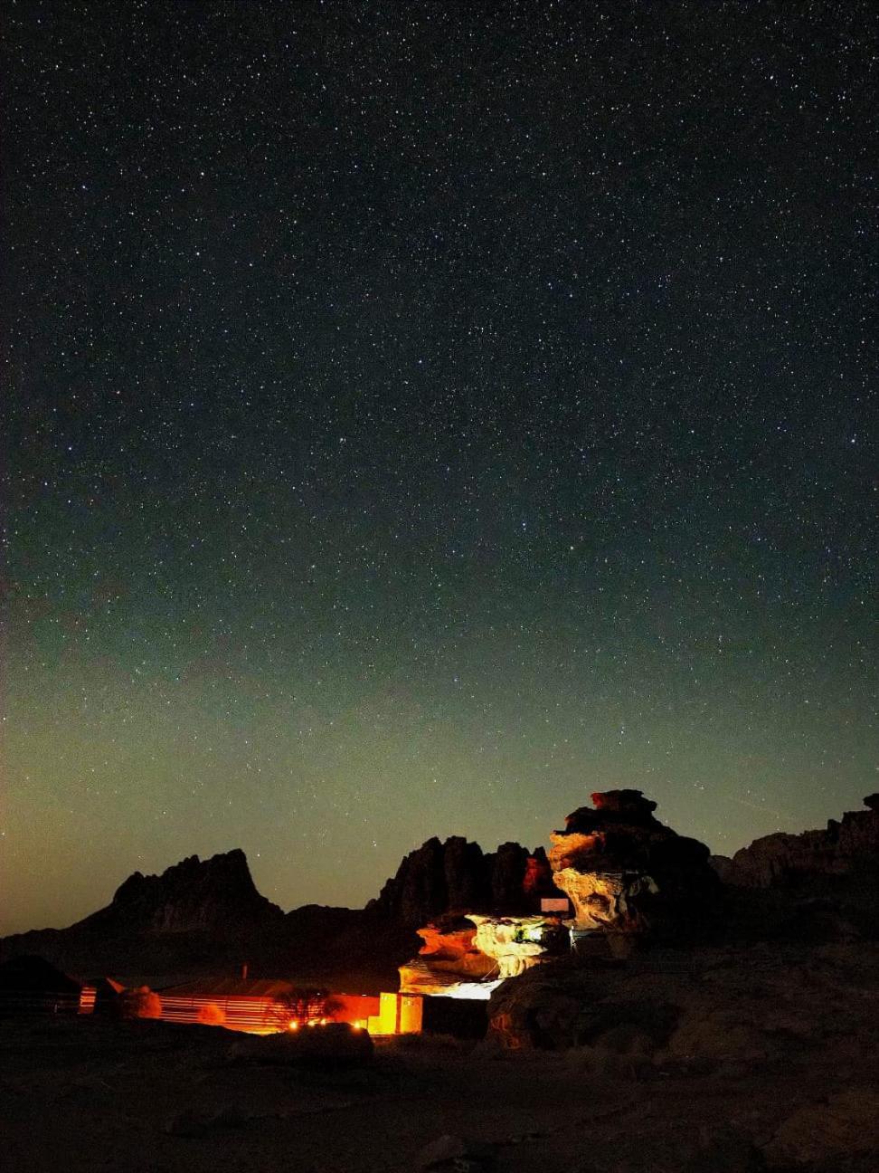 Hotel Salem Camp Wadi Rum Esterno foto