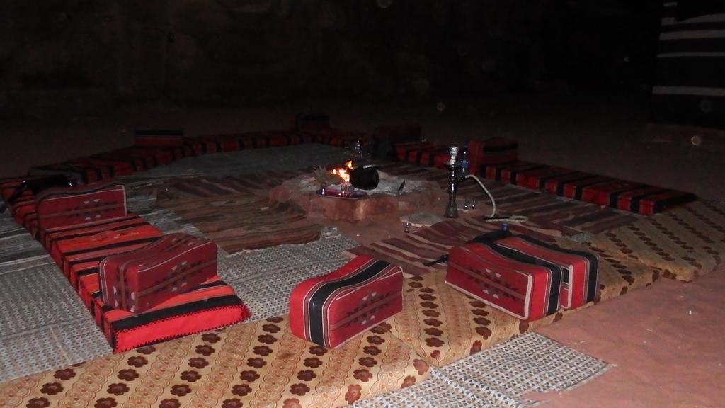 Hotel Salem Camp Wadi Rum Esterno foto